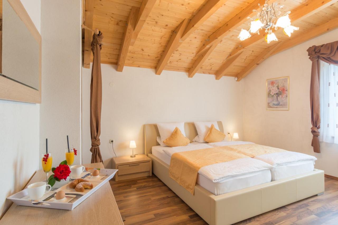Villa Luka Polaca Buitenkant foto
